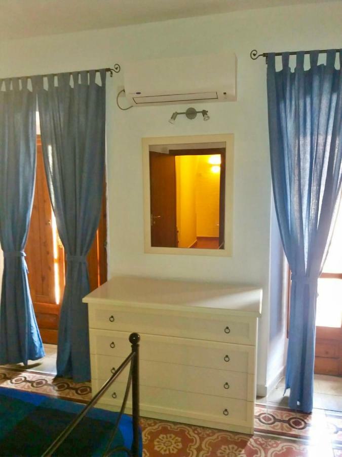 Il Terrazzino Iglesias Bed & Breakfast エクステリア 写真